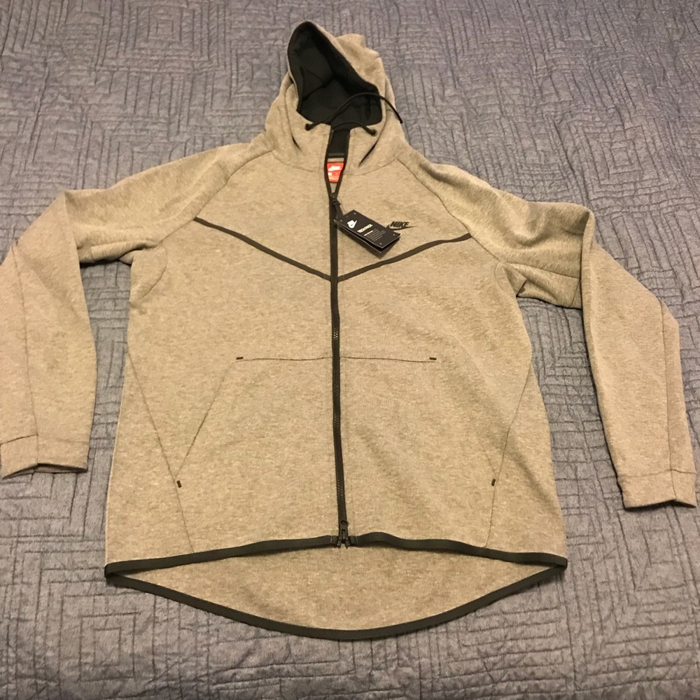 Nike Tech Fleece sweat jacket brand new